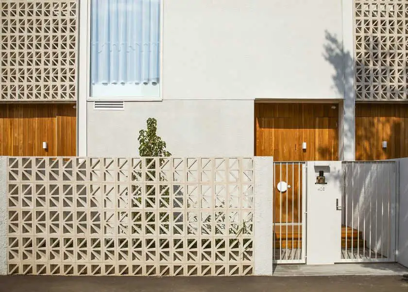 Pagar Tembok Roster Minimalis dengan Tampilan Ringan